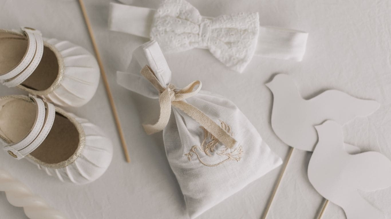 Coffret Cadeau Baptême Avec Ours En Peluche Et Chapelet – Souvenir Spirituel Et Doux Pour Bébé